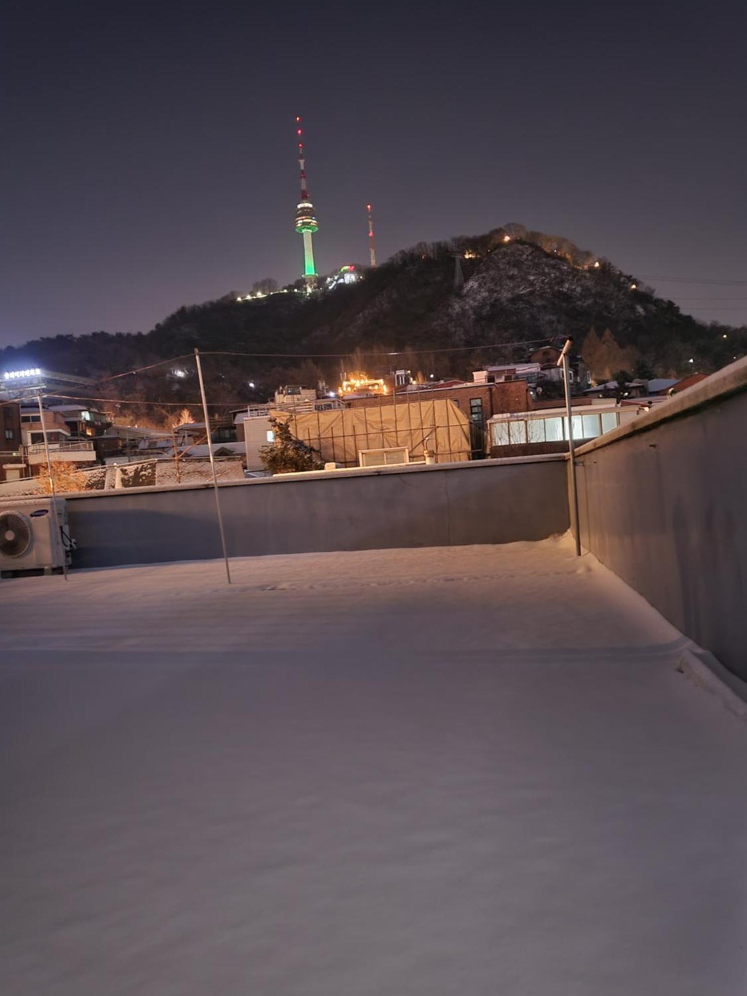 Red Guesthouse Seoul Exterior photo