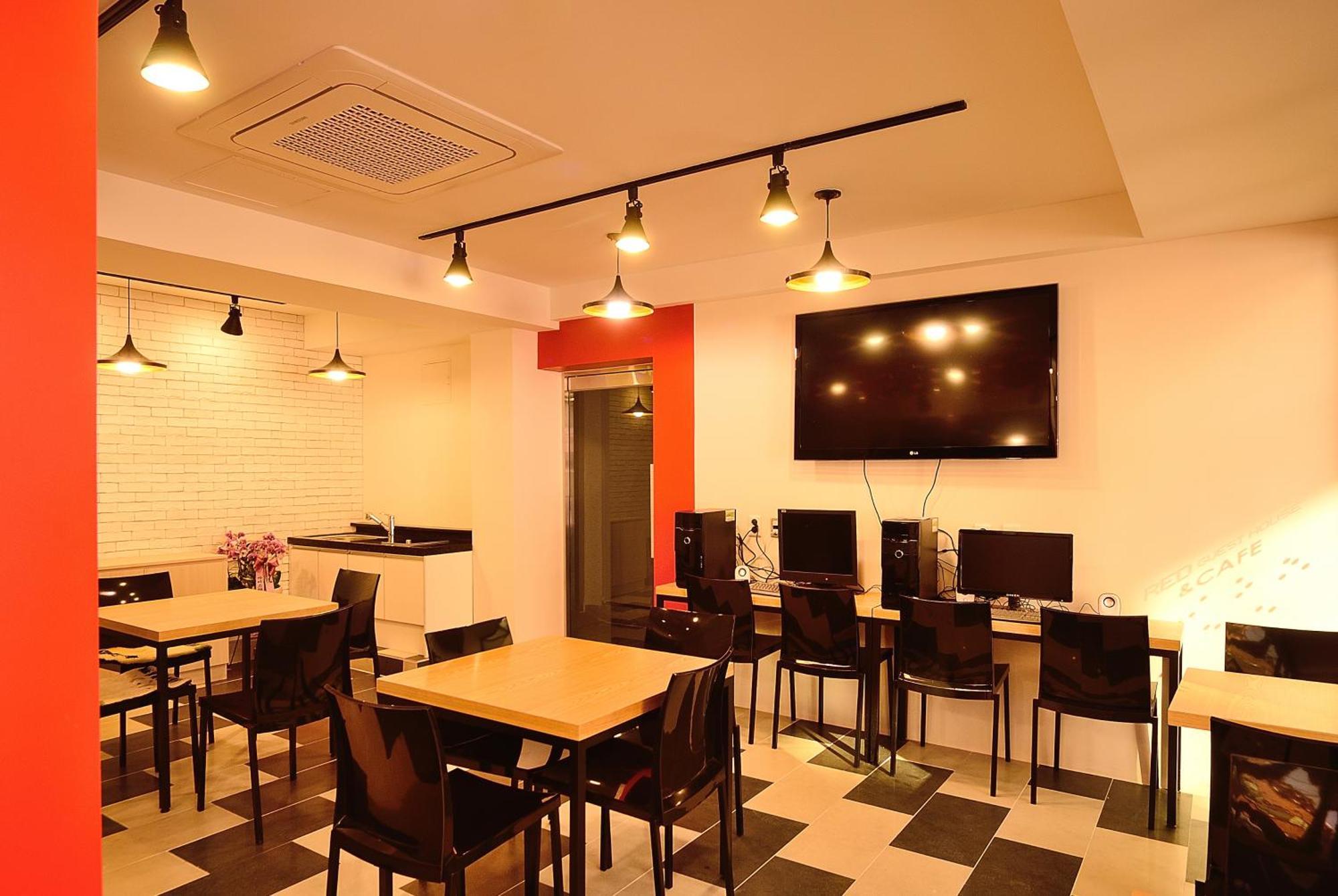 Red Guesthouse Seoul Exterior photo