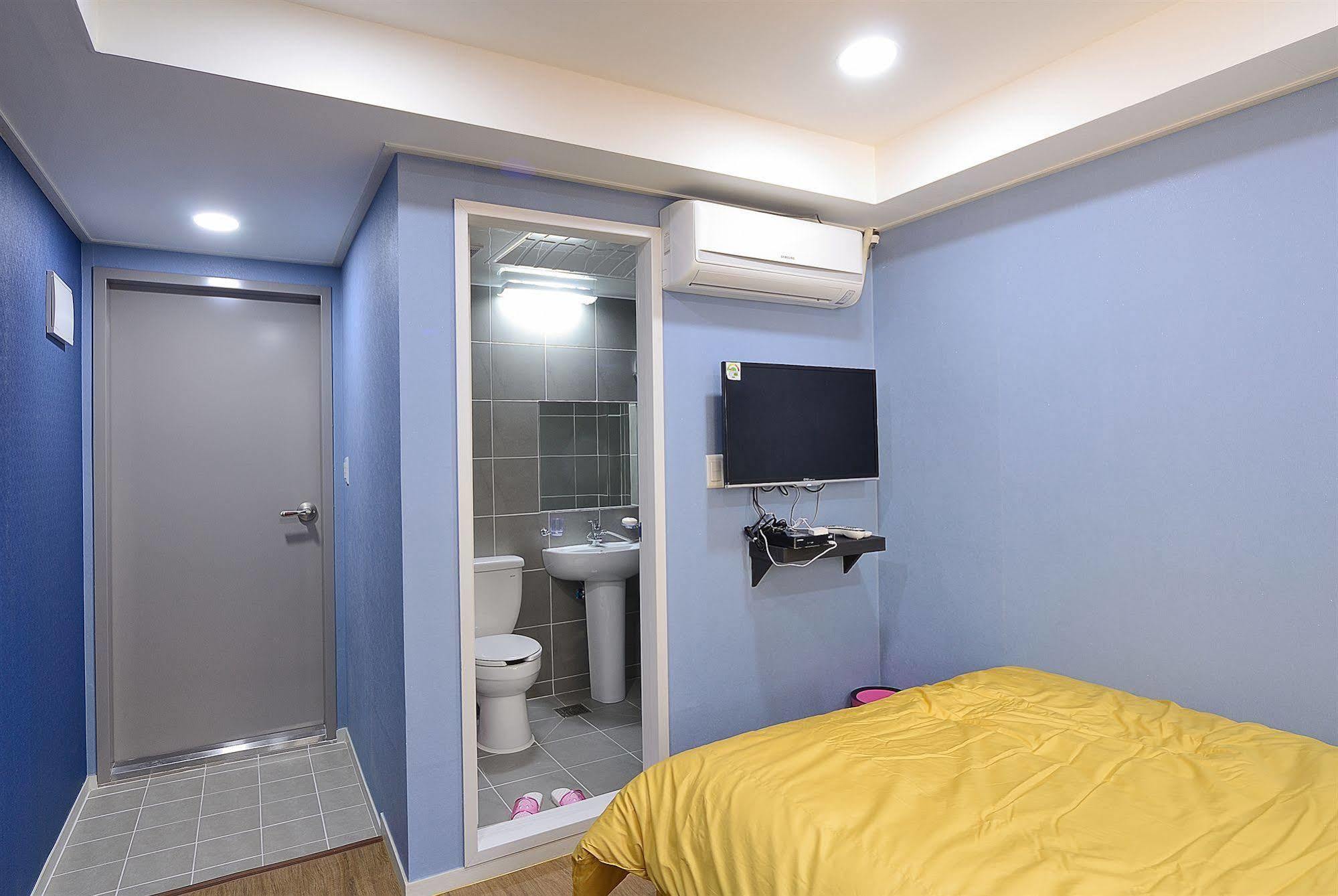 Red Guesthouse Seoul Exterior photo